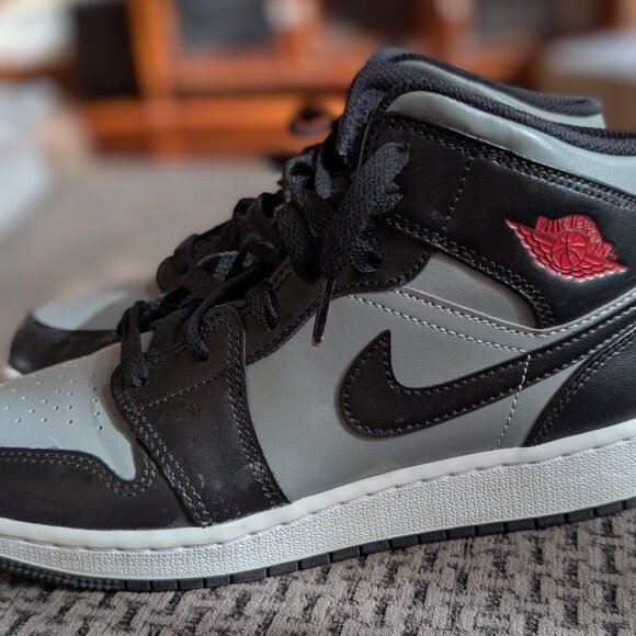 Jordan 1 Mid Shadow Red - Picture 2 of 4